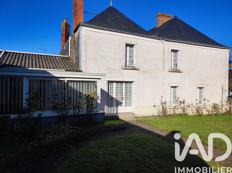 Maison - 204 m² - 10 pièces