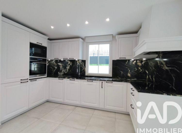 Appartement - 82 m² - 4 pièces