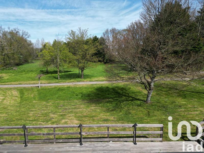 Maison - 305 m² - 11 pièces