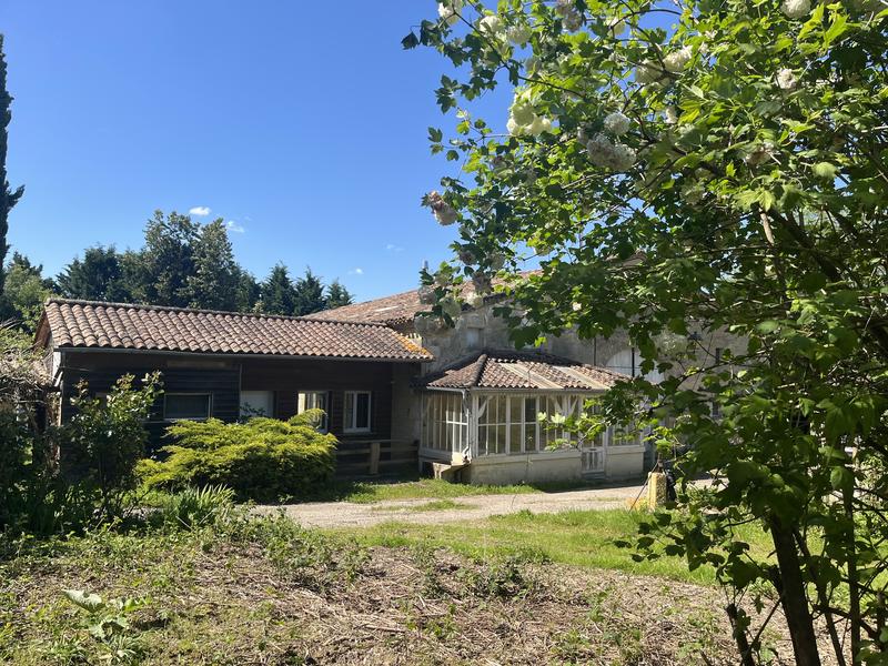 Maison en pierre - 130 m² - 4 pièces