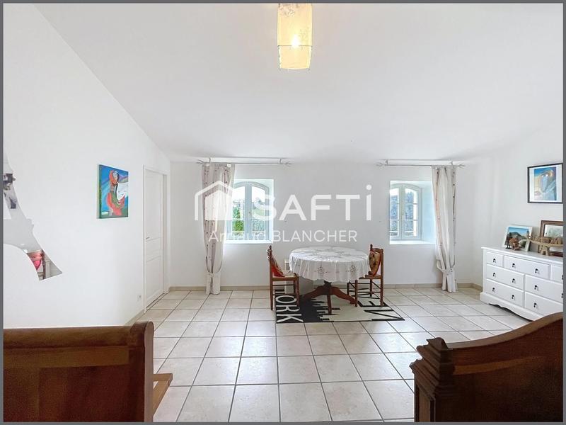Maison - 294 m² - 9 pièces