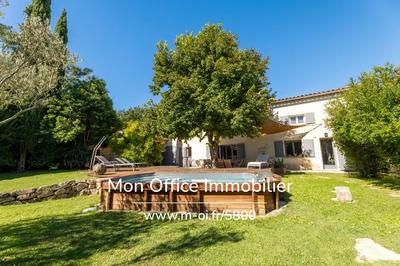 Corps de ferme - 203 m² - 6 pièces