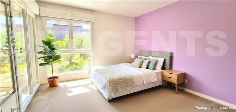 Maison - 222 m² - 8 pièces