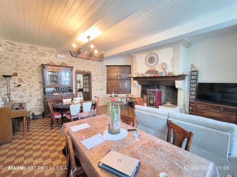 Maison - 365 m² - 10 pièces