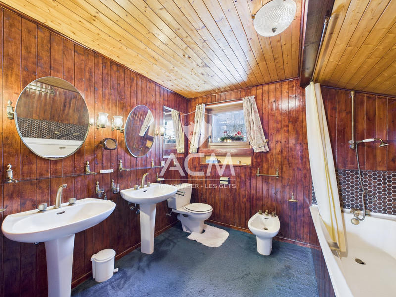 Châlet - 168 m² - 6 pièces