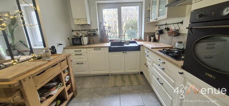 Appartement - 144 m² - 5 pièces