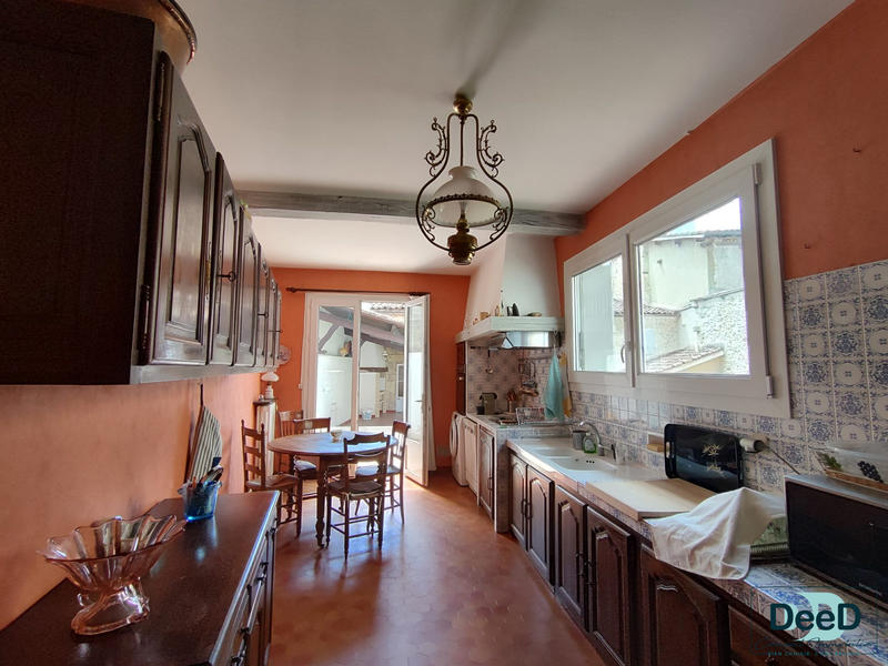 Maison - 288 m² - 9 pièces