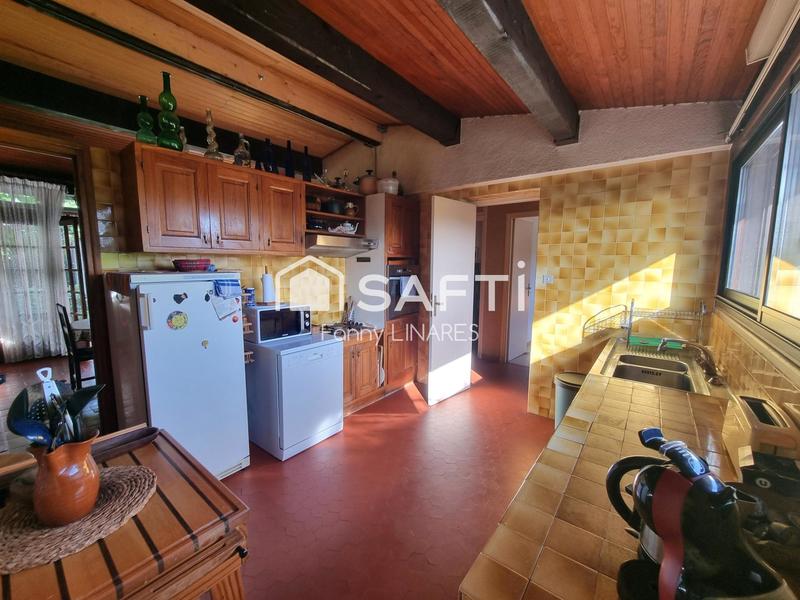 Maison - 224 m² - 8 pièces