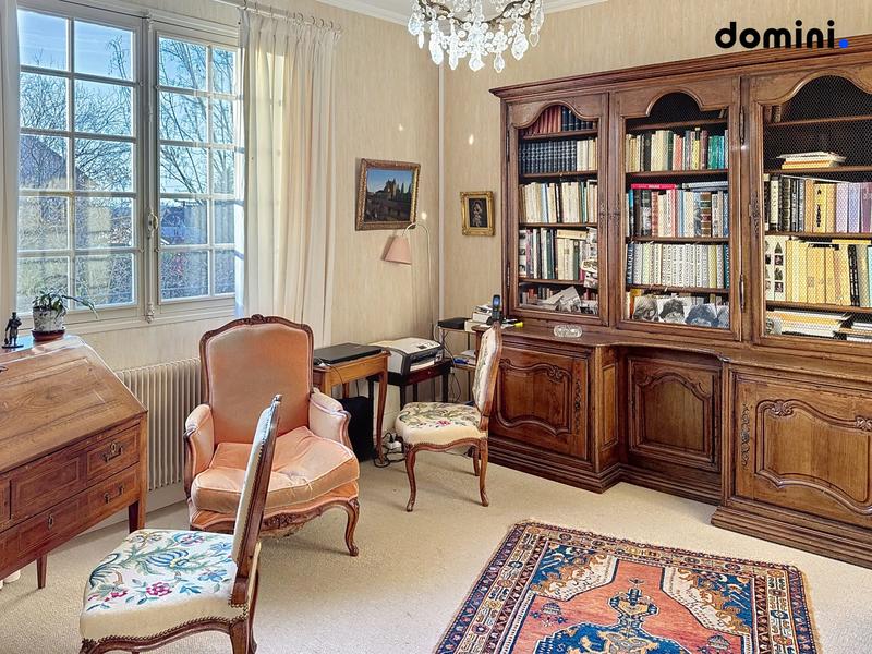 Maison ancienne - 264 m² - 11 pièces