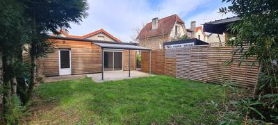 Maison - 90 m² - 4 pièces