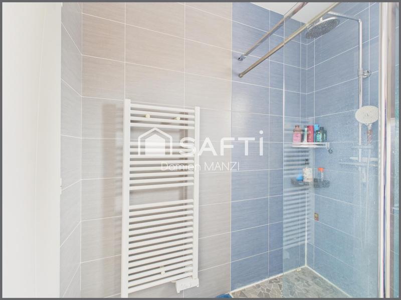 Maison - 99 m² - 5 pièces