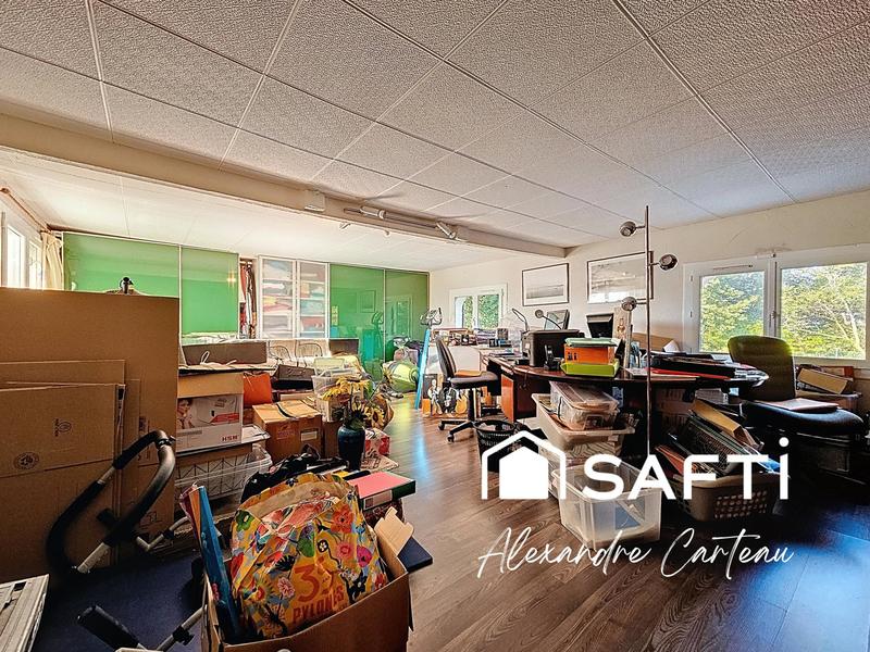 Maison - 210 m² - 8 pièces