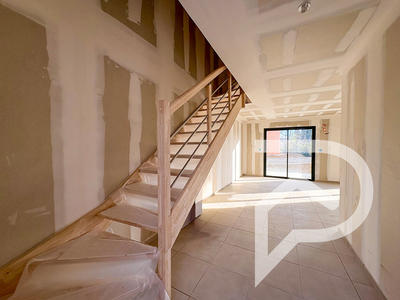 Maison - 104 m² - 5 pièces