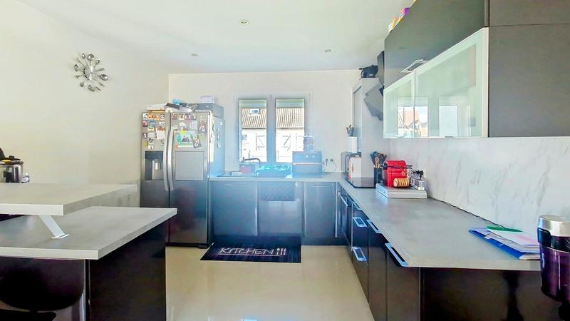 Maison - 102 m² - 5 pièces