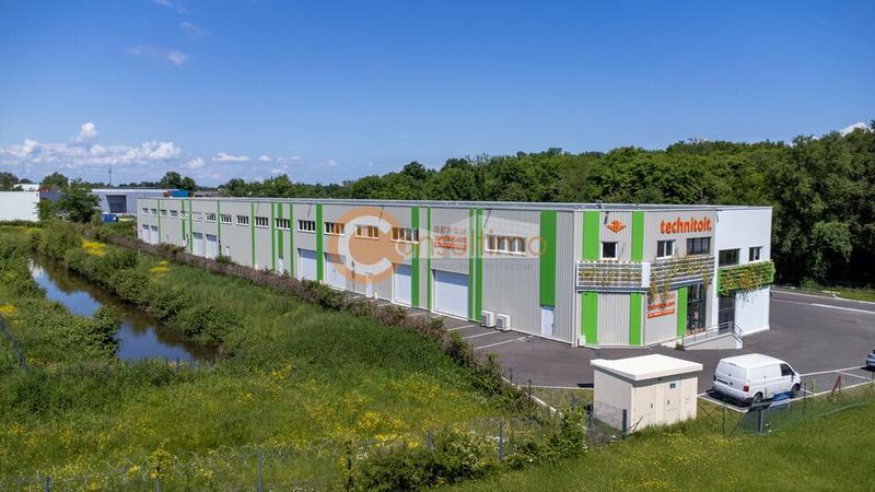 Local d'activité / Entrepôt - 344 m²