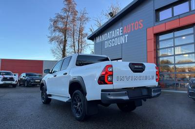 Toyota Hilux 2.8 204 Bva Invincible 4p
