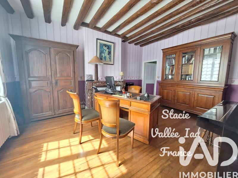 Maison - 201 m² - 9 pièces