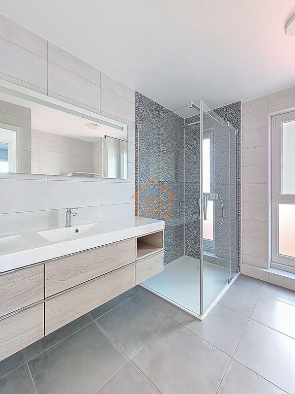 Appartement - 79 m² - 4 pièces