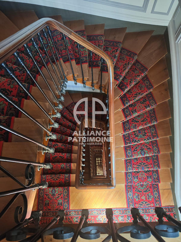 Appartement - 175 m² - 6 pièces