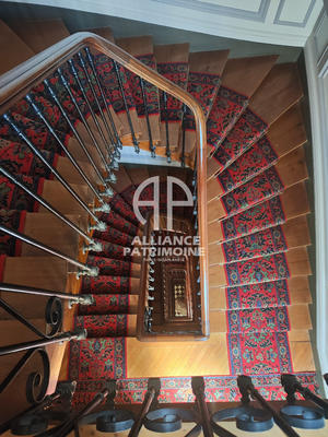 Appartement - 175 m² - 6 pièces