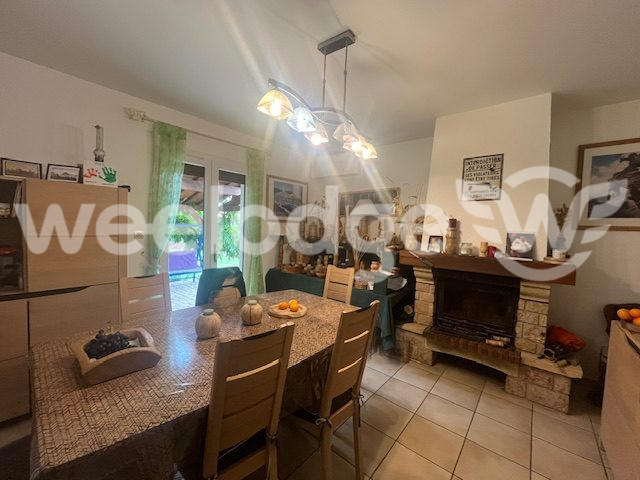 Maison - 95 m² - 6 pièces