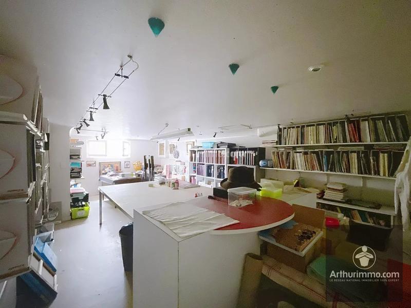 Maison - 254 m² - 9 pièces