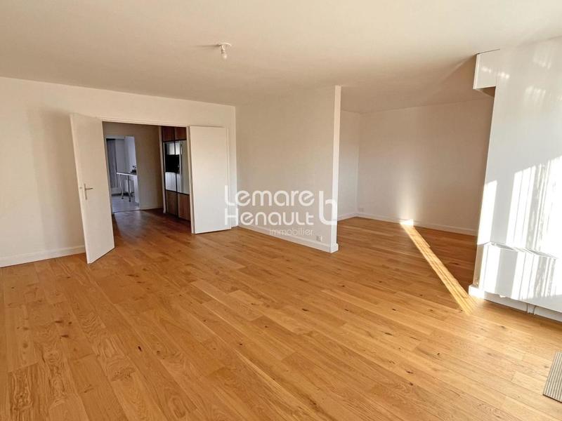 Appartement - 90 m² - 4 pièces