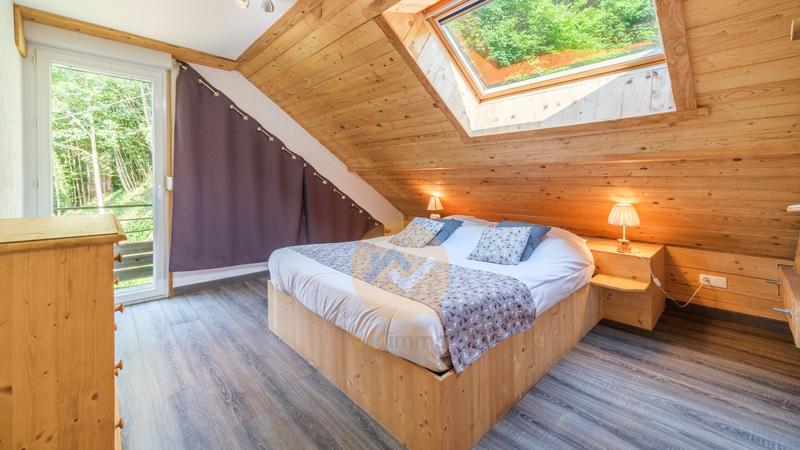 Châlet - 330 m² - 10 pièces