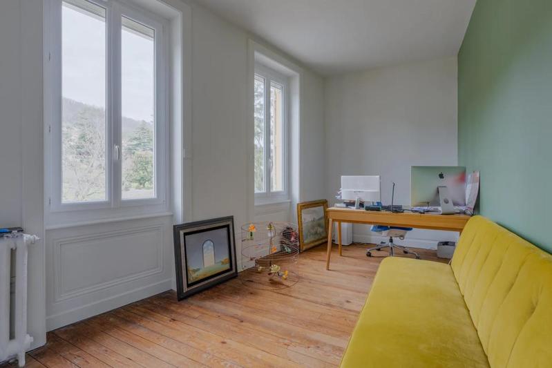 Maison - 207 m² - 9 pièces