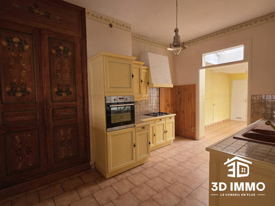 Maison - 220 m² - 9 pièces