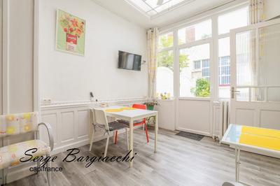 Immeuble - 170 m² - 8 pièces