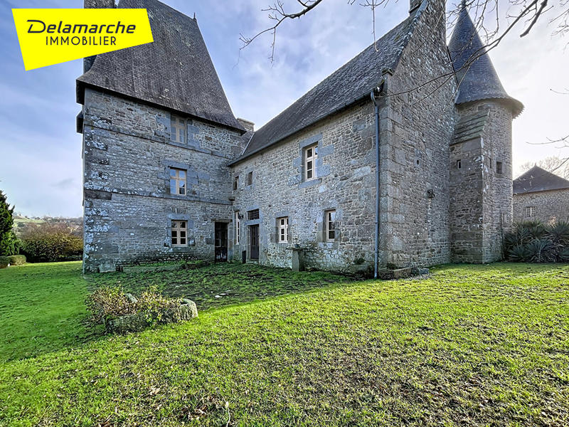 Maison - 340 m² - 10 pièces