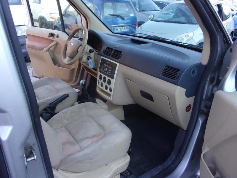 Ford Tourneo Connect 1,8 Tdci 110cv T210 Court