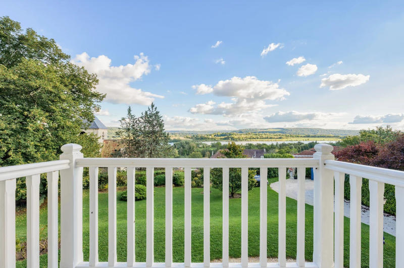 Maison - 196 m² - 7 pièces