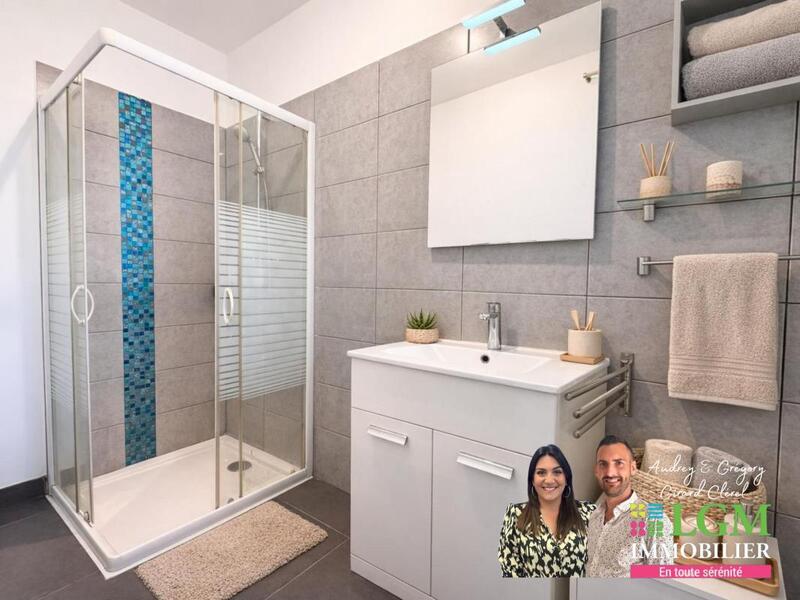 Appartement - 102 m² - 5 pièces