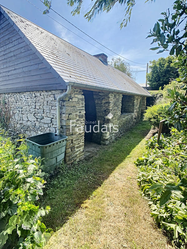 Propriété - 368 m² - 9 pièces