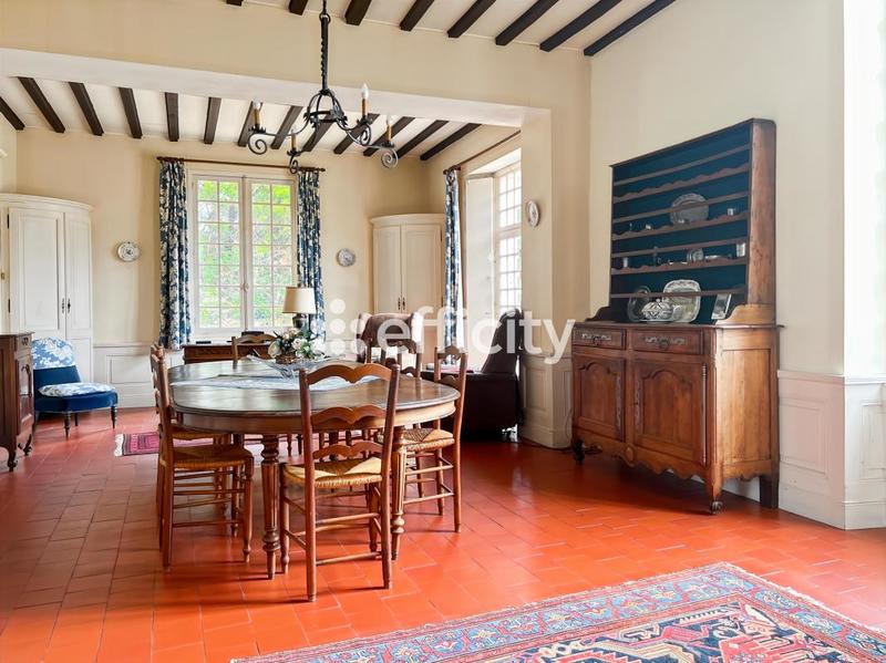 Propriété - 436 m² - 16 pièces