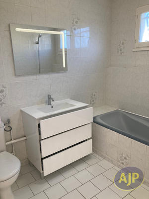 Maison - 65 m² - 3 pièces