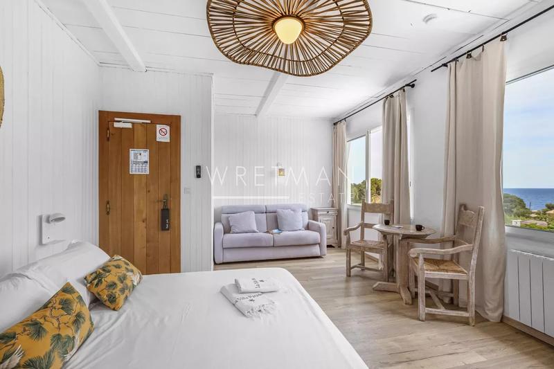 Maison - 515 m² - 12 pièces