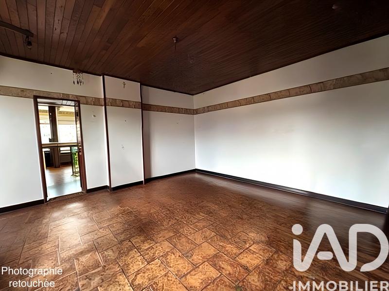 Maison - 99 m² - 9 pièces
