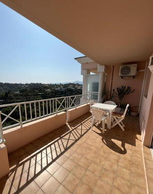 Studio - 25 m² - 1 pièce