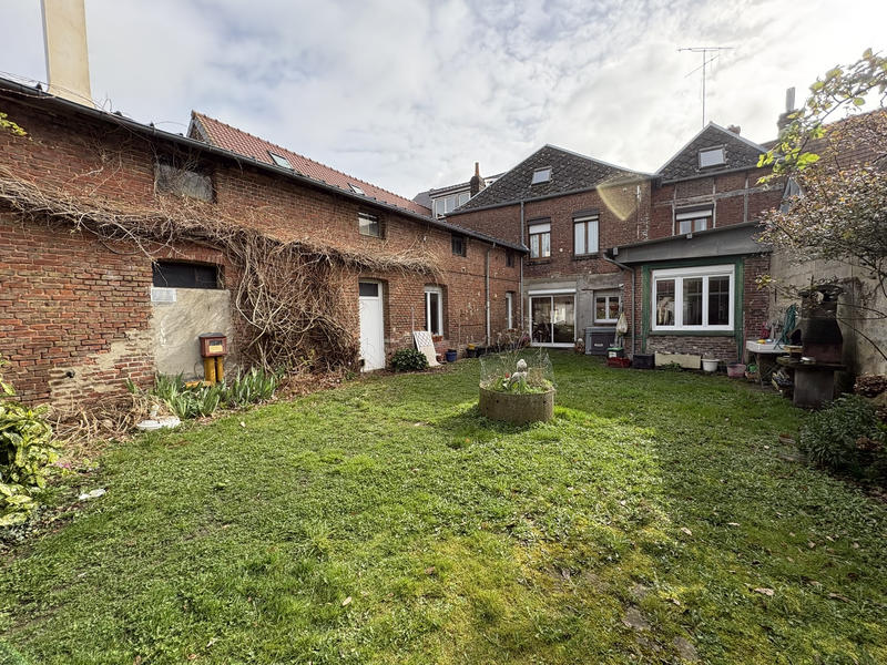 Maison - 252 m² - 10 pièces