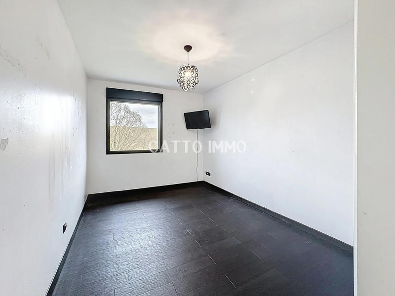 Maison - 177 m² - 7 pièces