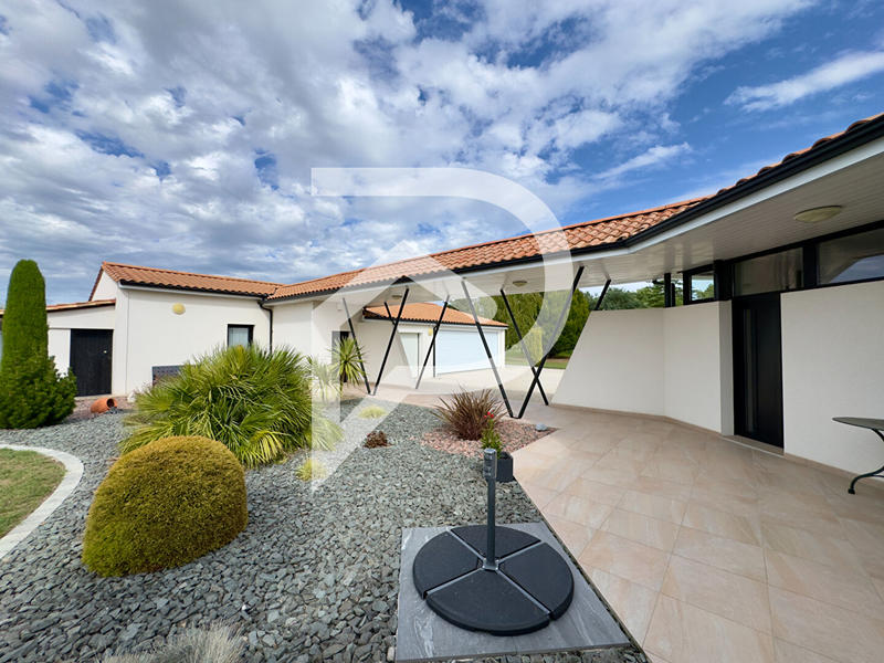 Maison - 184 m² - 6 pièces