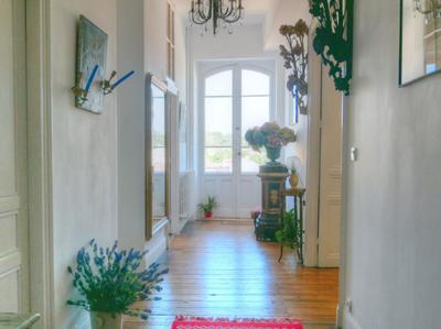 Maison - 327 m² - 12 pièces