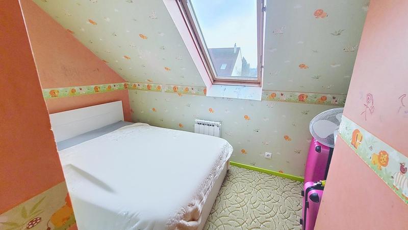 Maison - 93 m² - 5 pièces