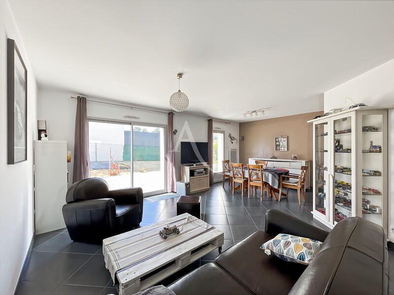 Maison - 88 m² - 4 pièces