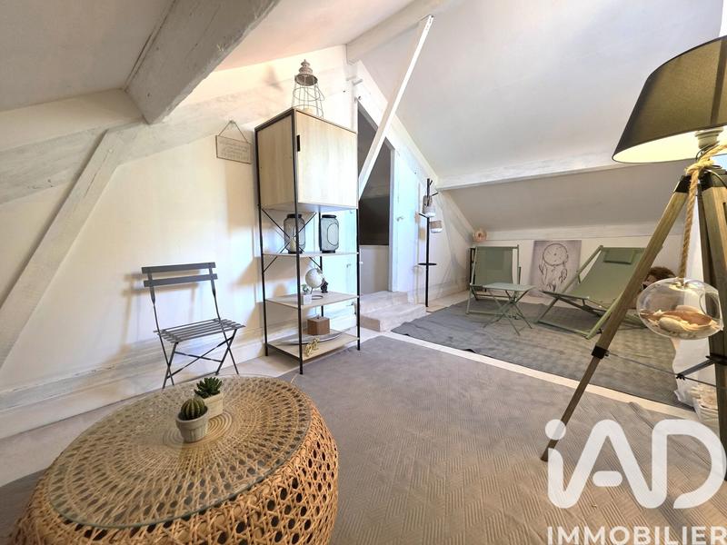 Maison - 210 m² - 7 pièces