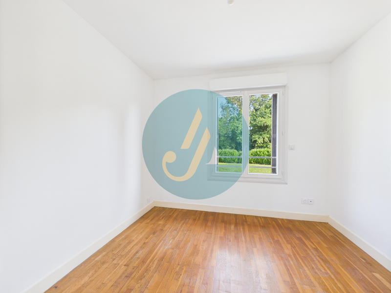 Maison - 83 m² - 5 pièces