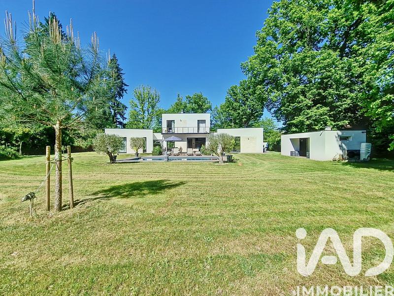 Maison de maîtres - 262 m² - 8 pièces